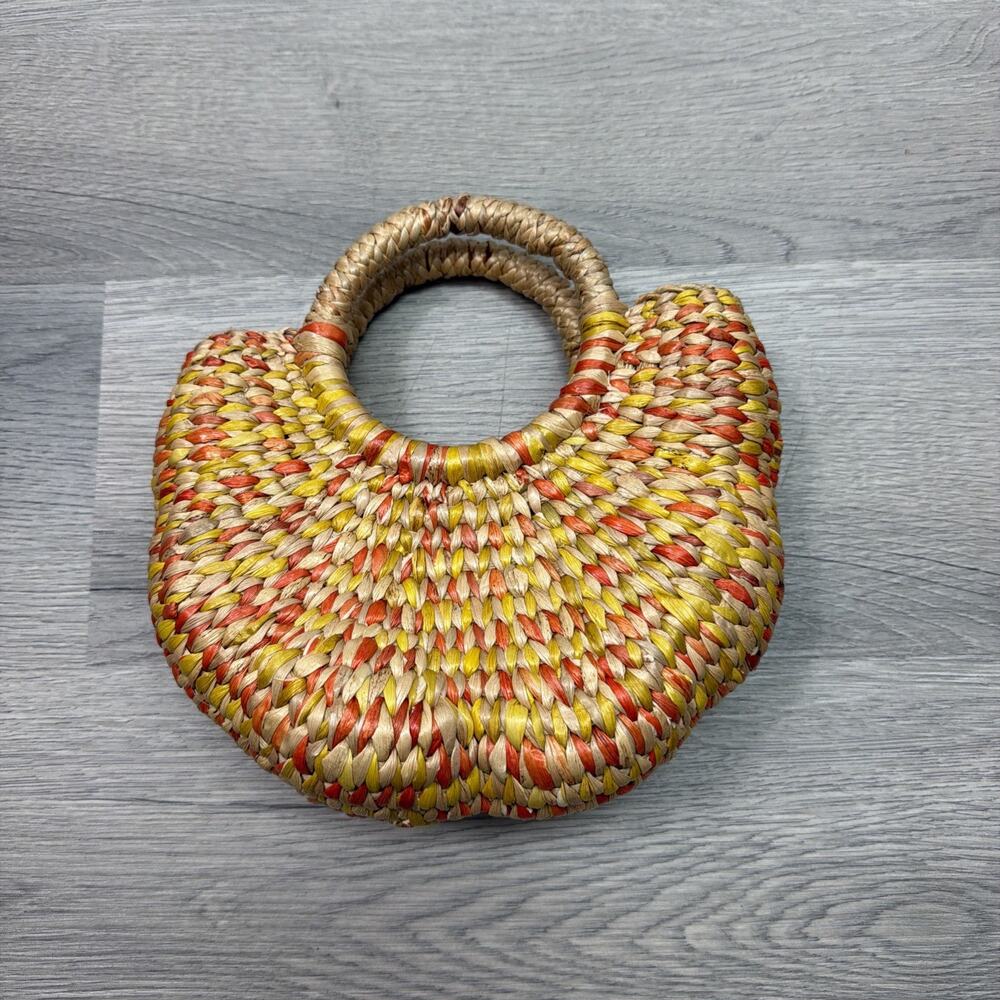 Handmade Water Hyacinth Scalloped Handbag With Lining Zip Closure - Small